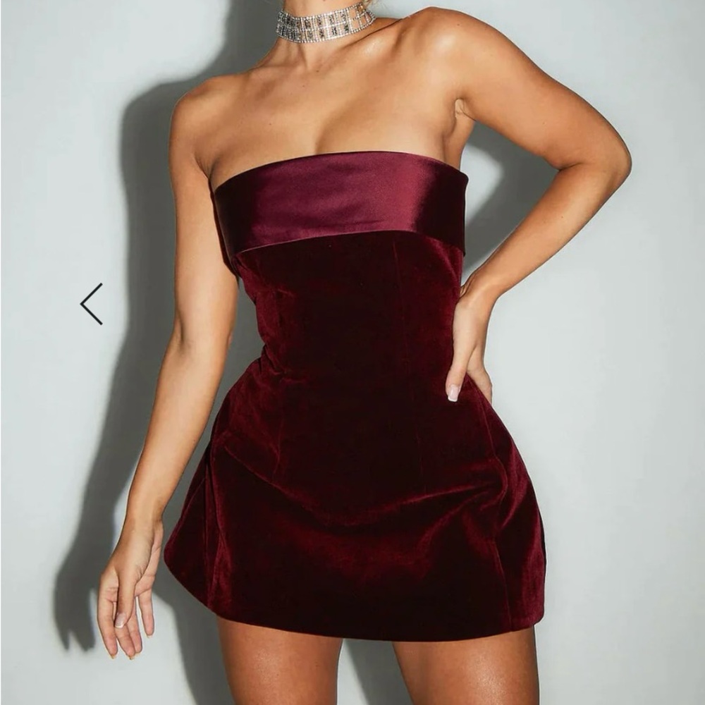Lavish ivy Skylar mini dress wine red